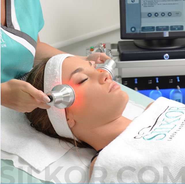 At Silkor, we offer you one extra step with the HydraFacial treatment..