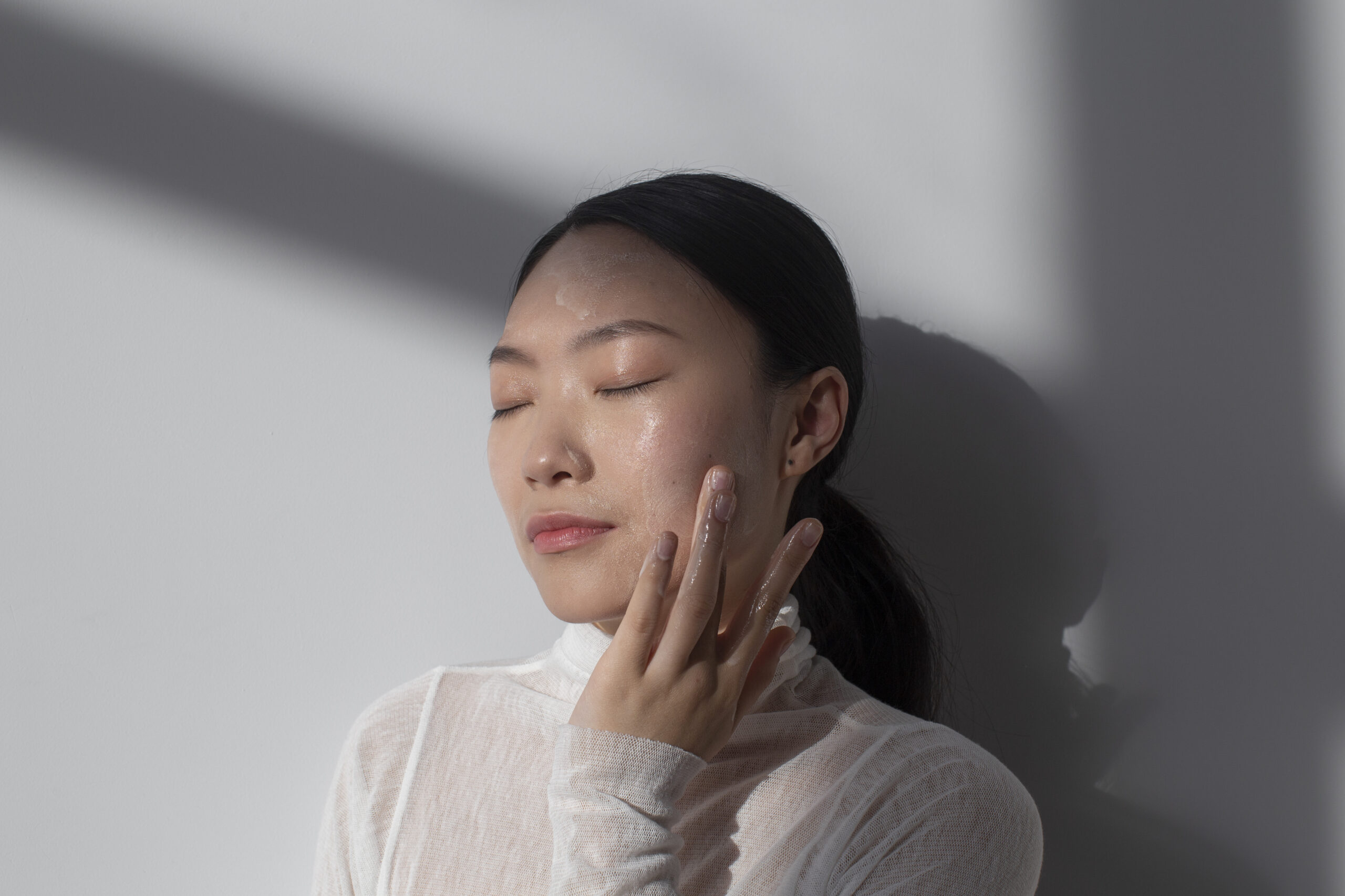 ركائز جوهرية وعلاجات سيلكور لتحقيق البشرة الزجاجية الكورية