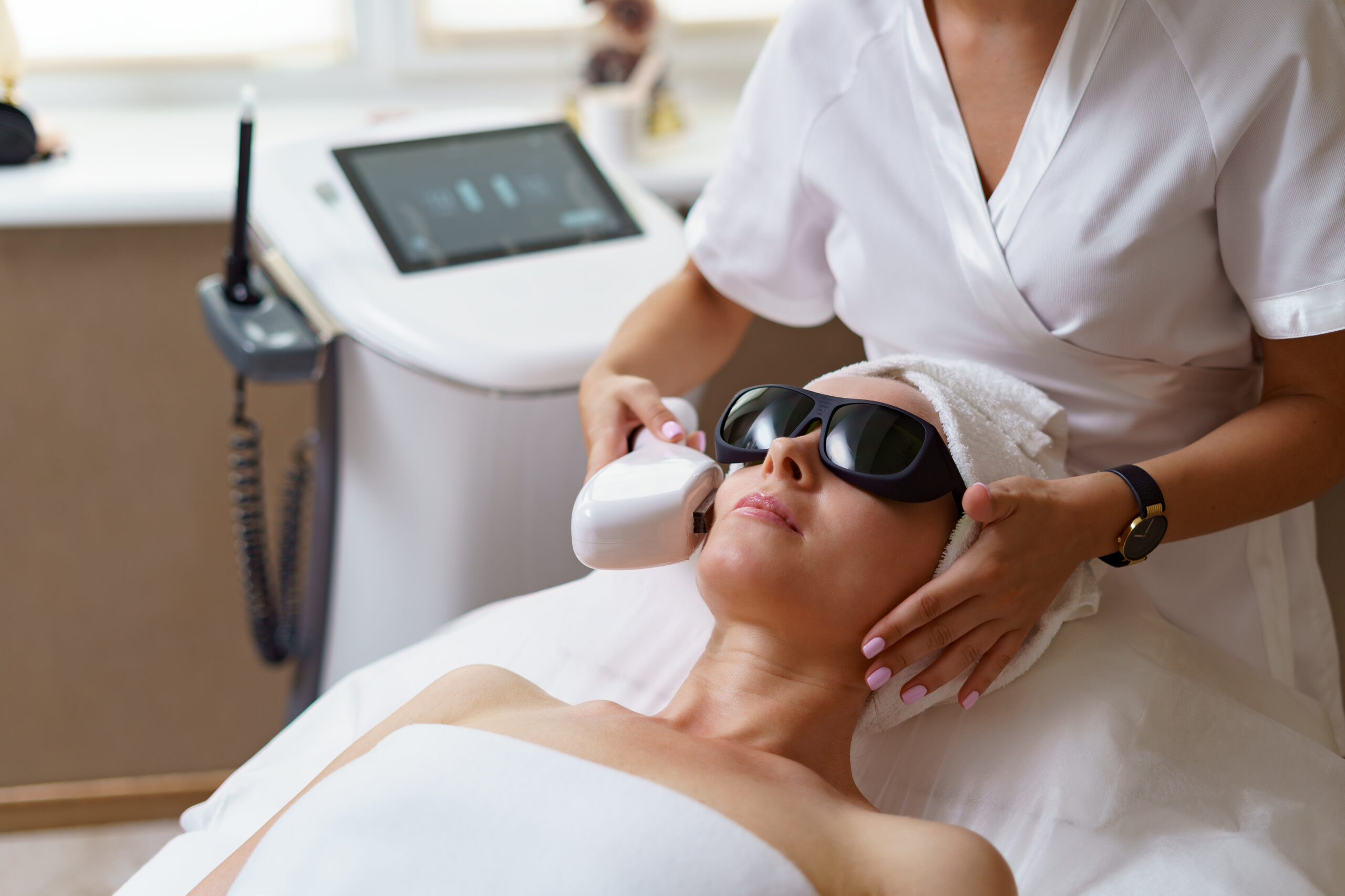 Is Face Laser Worth It? Here's My Personal Experience 