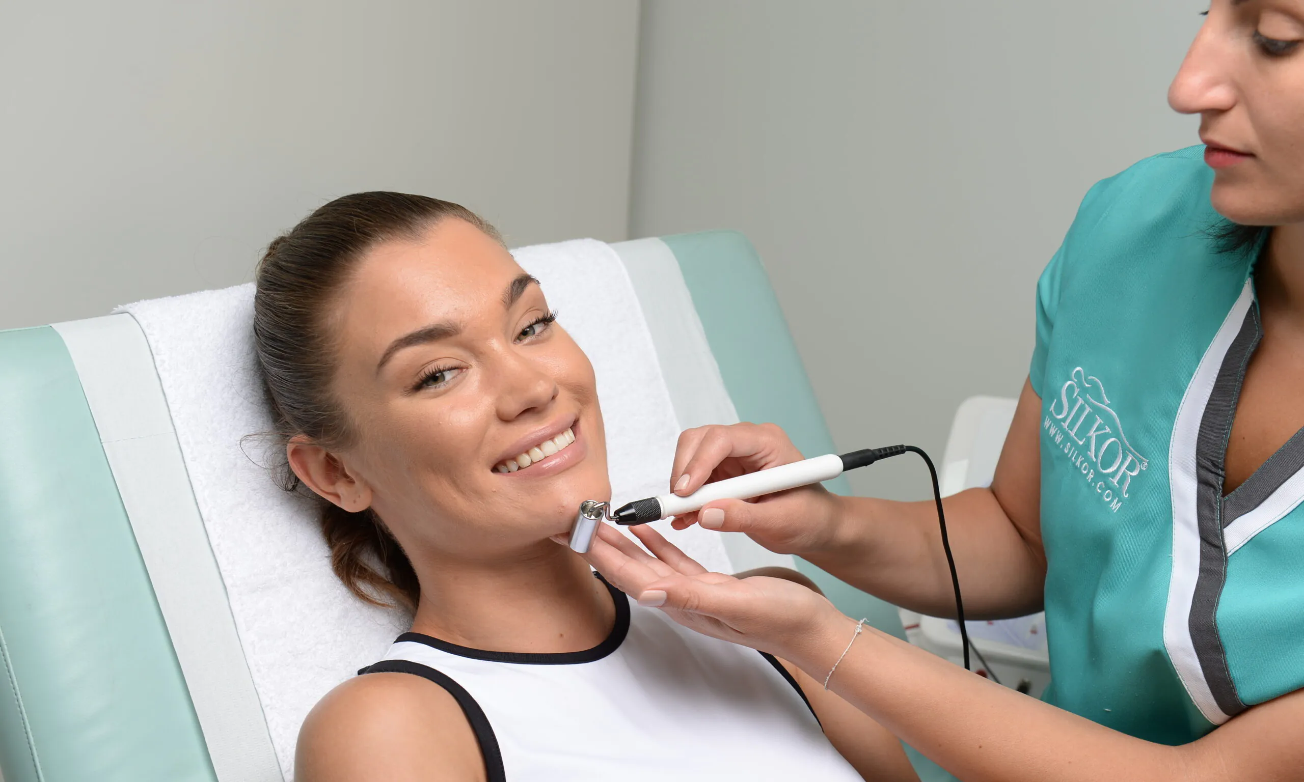 التحليل الكهربائي: الحل الدائم والوحيد للتخلص من الشعر الزغبي والوبري